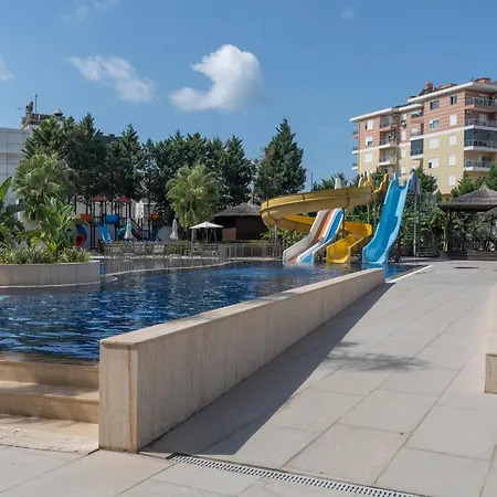 Apartament Chich 1-bed Free Pool, Spa, Fast Wifi Fitness & Access