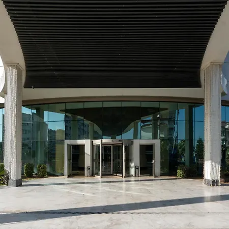 Sirius Town Pool, Spa & Gym Near Beach & Mall