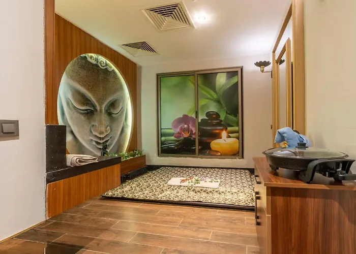 Sirius Town Pool, Spa & Gym Near Beach & Mall
