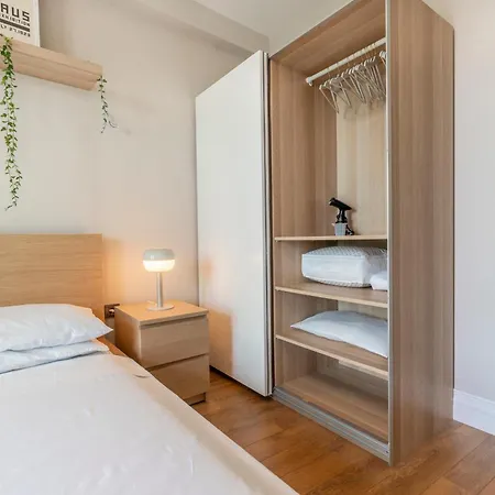 Maxi Sirius Town 1-bed Free Pool, Spa, Fast Wifi Fitness & Access *