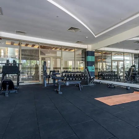 Chich 1-bed Free Pool, Spa, Fast Wifi Fitness & Access דירה