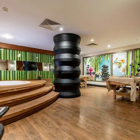 Chich 1-bed Free Pool, Spa, Fast Wifi Fitness & Access דירה *